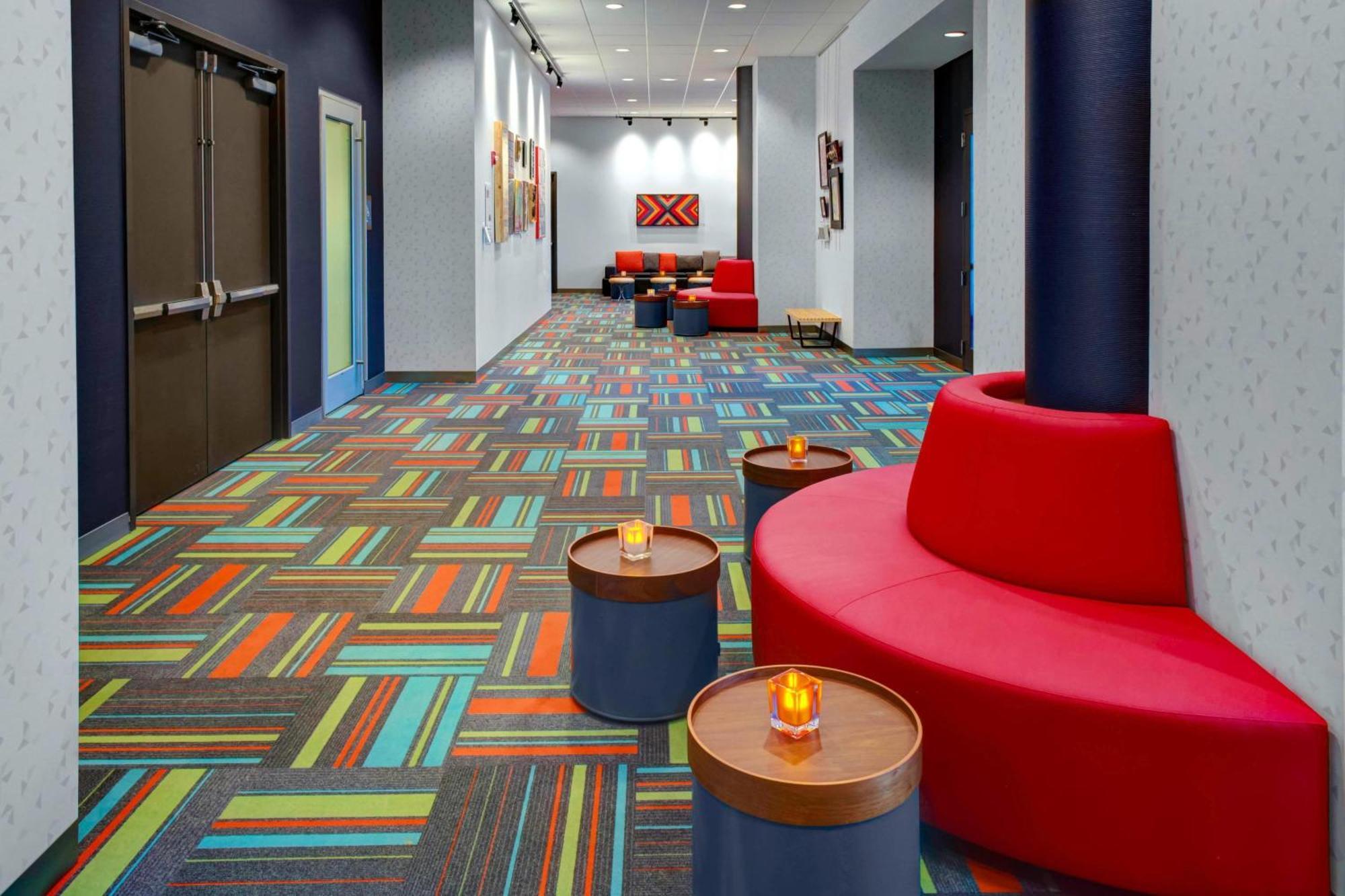 Aloft Wichita Hotel Exterior foto